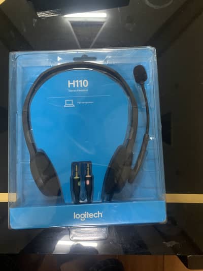 Logitech H110 Stereo Headset with Mic - 10/10 Condition