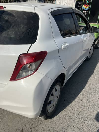 Toyota vitz 2012