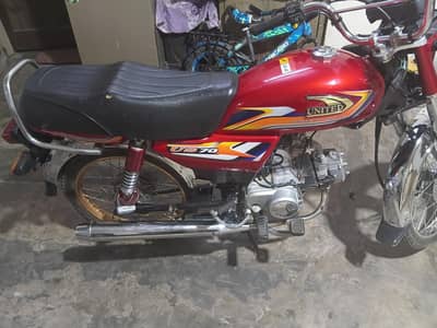 2500km chali howi ha new condition ha