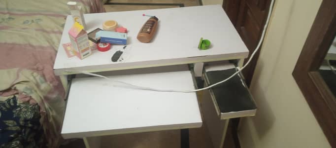 Computer Table