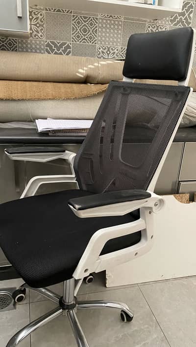 Gaming chair (panda theme)