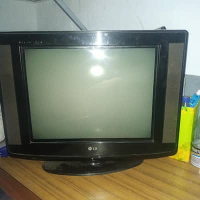 32 inch Tv with reciver and dish for sale