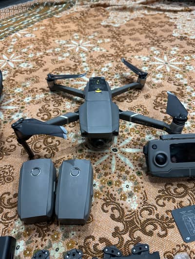 Dji mavic 2 zoom with 3 batteries