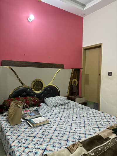 King size bed with dressing table and wardrobe