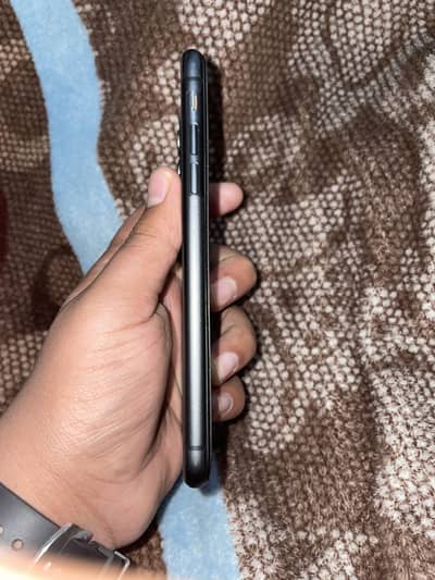 I phone 11 64 gb jv contact 0316 4574700