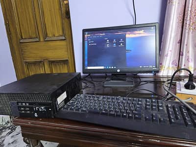 Dell Optiplex Desktop - Core i5 6th gen