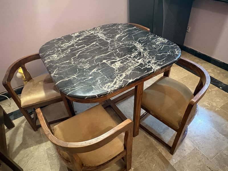 Dining Table 4 seater 0