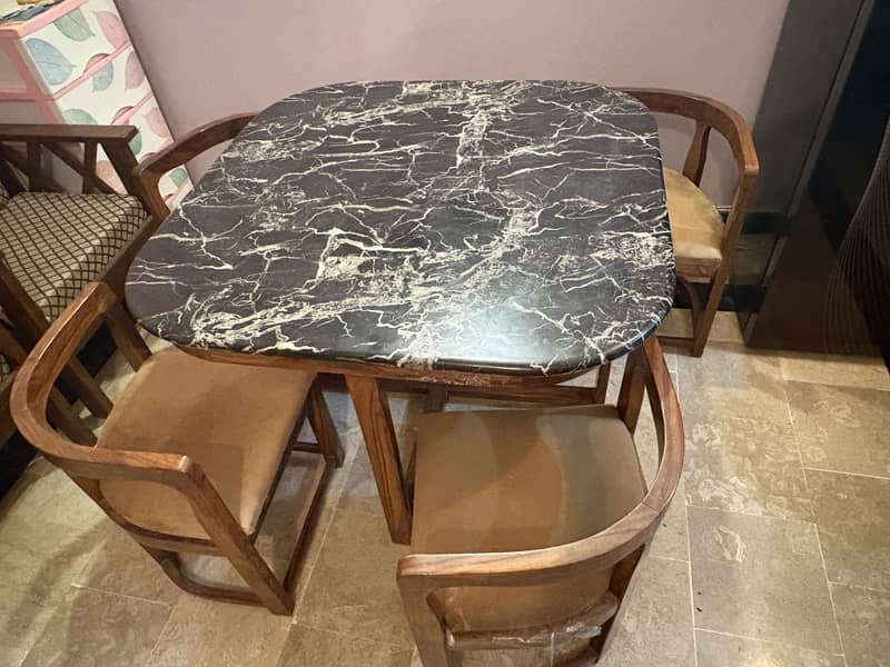 Dining Table 4 seater 4