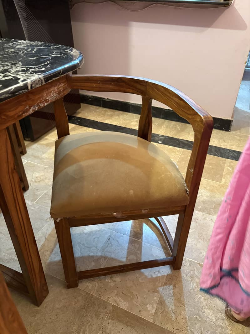 Dining Table 4 seater 5