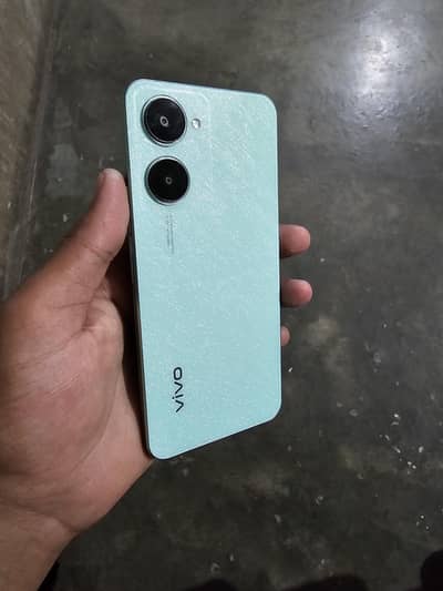 vivo y03t 4+4/ 64 gb green color