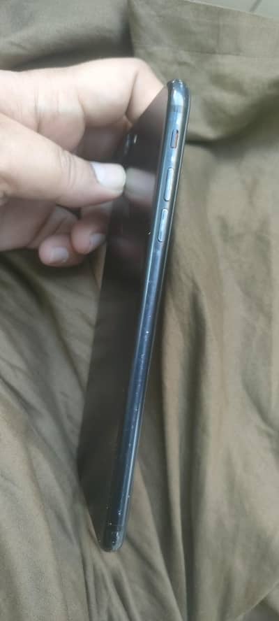 Apple iphone 7 plus 128gb Pta approved