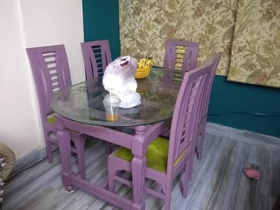 Wooden dinning table for sale