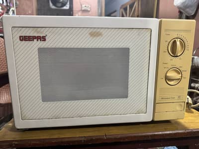 Geepas Microwave Oven