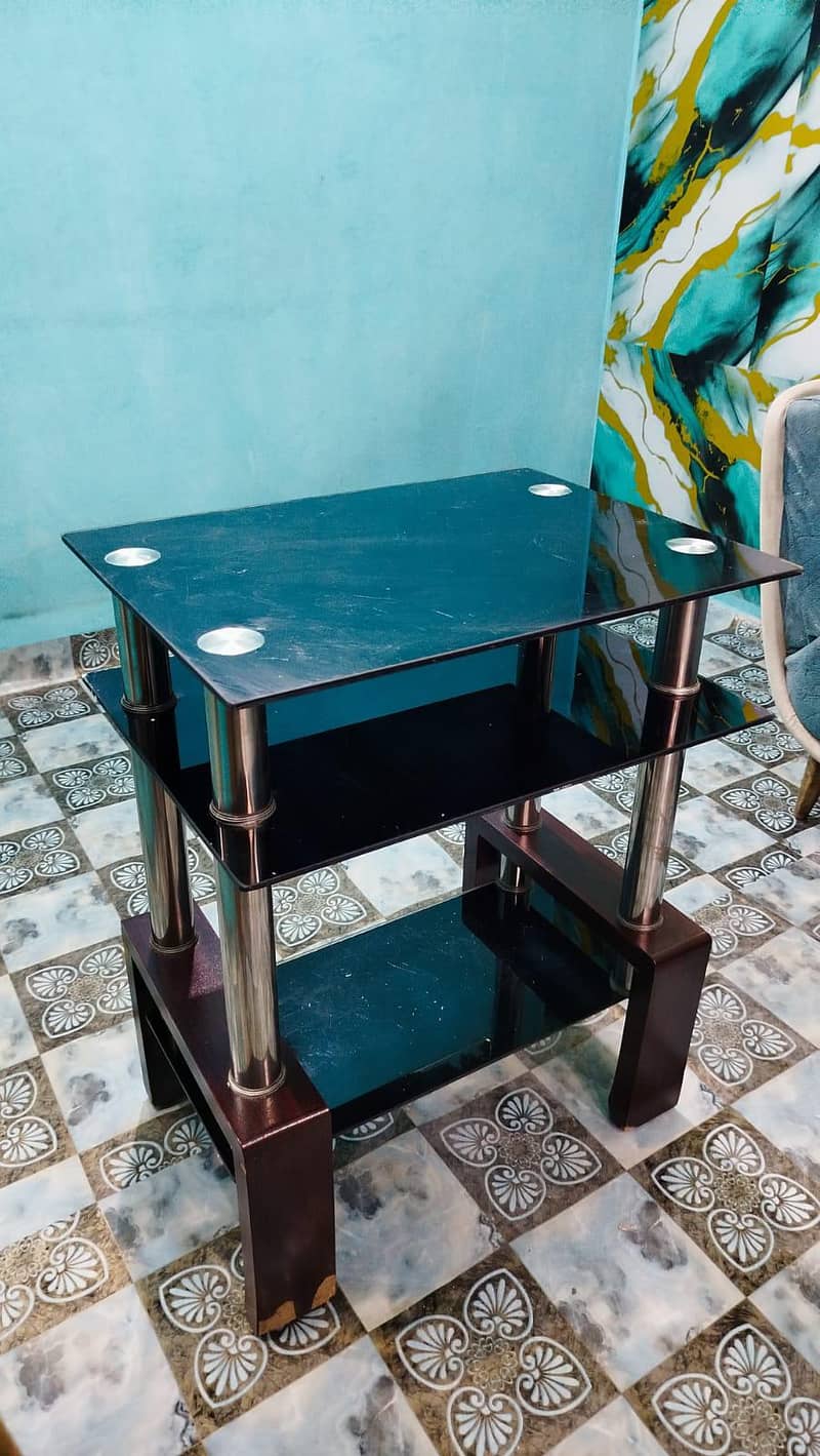 TV/Computer Trauly Table 1