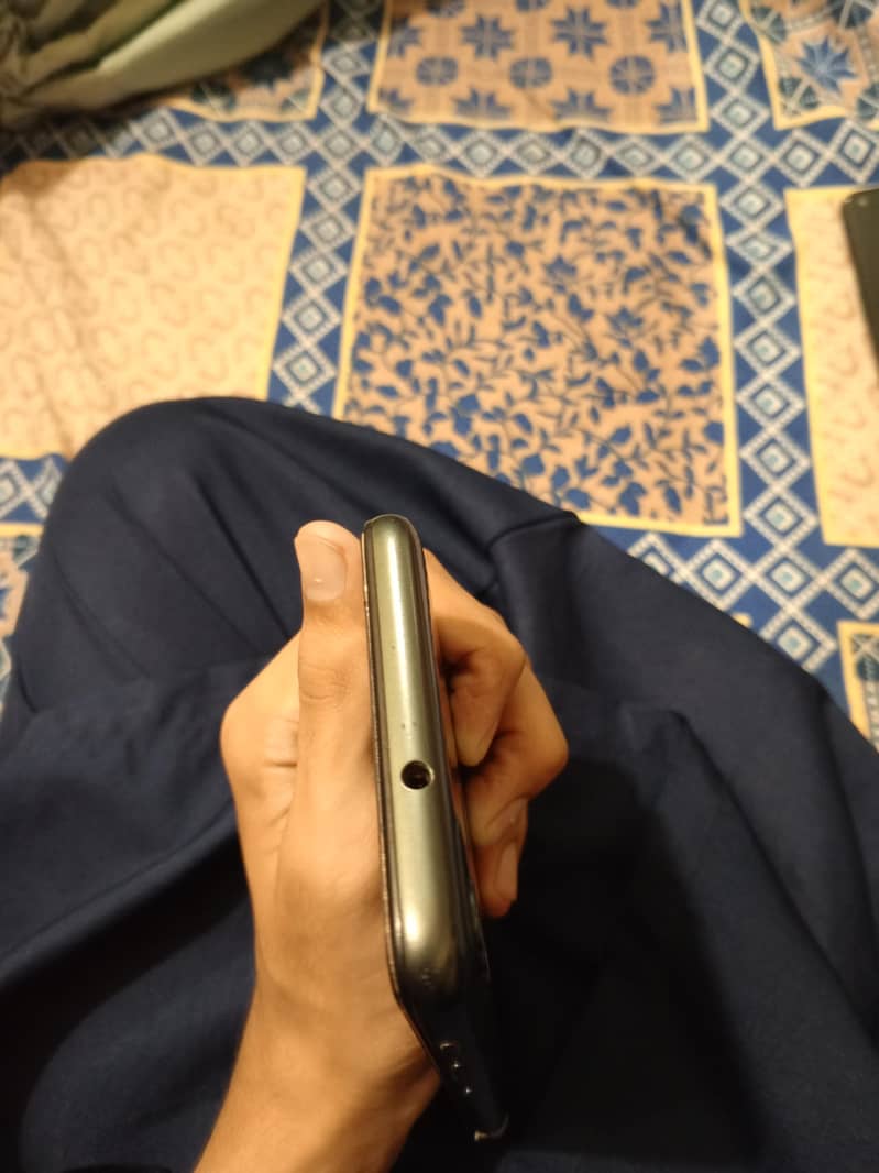 4 ram 64 memory snapdragon 765 processor 4