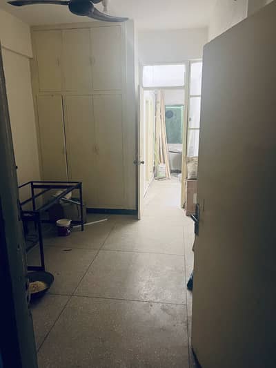 One Bed Flat for Office