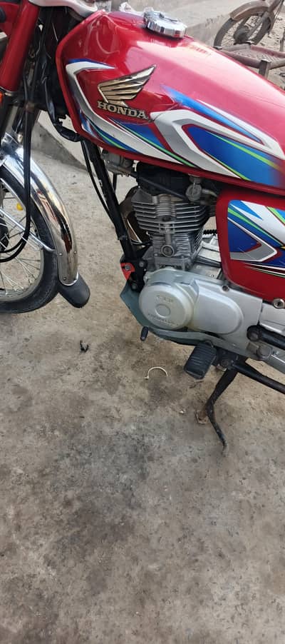 gadi total ok ha koi masla nai whatsap 03066069084