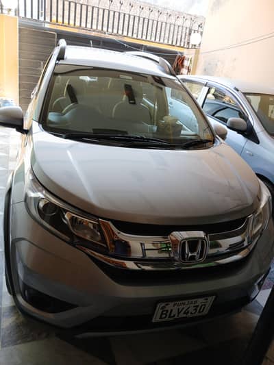 professionnal driver chahiiye BRV 7 seater car mannual keliye. .