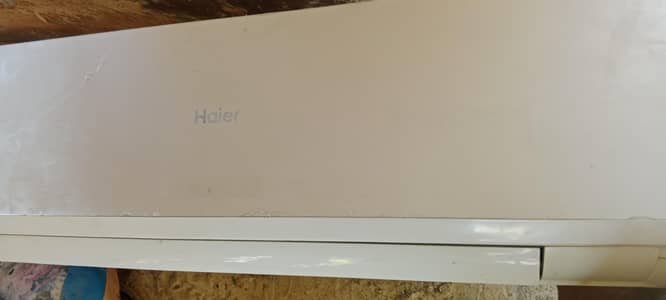 AC ok h complete Saman h 1 wall Chang Hu gya or gass dala gi