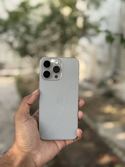 iPhone 15 pro max factory unlock with box (03280443175)