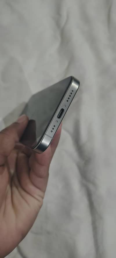 Iphone 15 pro 256gb Factory Unlocked with Box - Excellent Condition