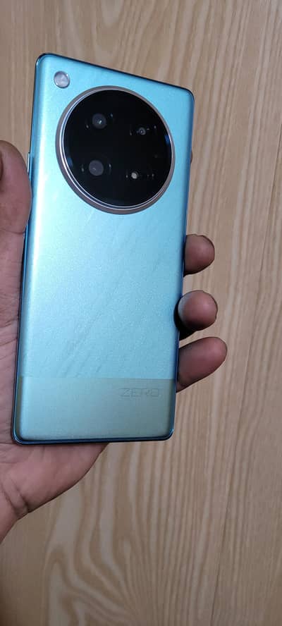 infinix zero 40.8/256 Edge Screen