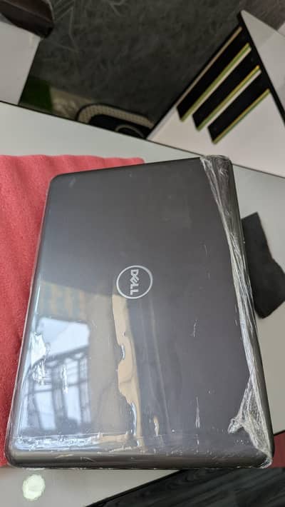 Dell ka laptop hai new  branded pin pack