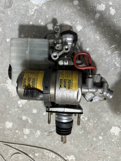 1998-2007 Toyota Land Cruiser LC100 ABS Brake booster Master Cylinder