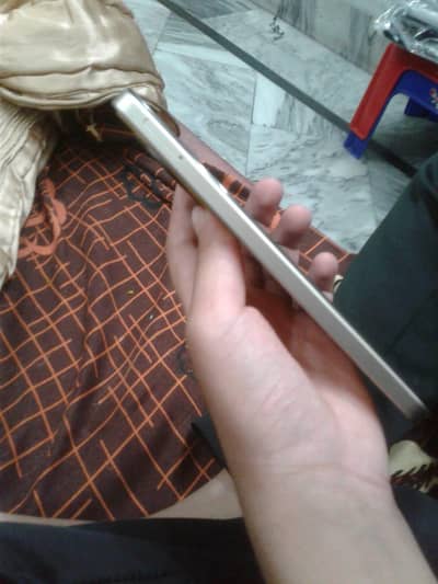 Nubia Music  4+4ram and 128gb storage 10/10 condition