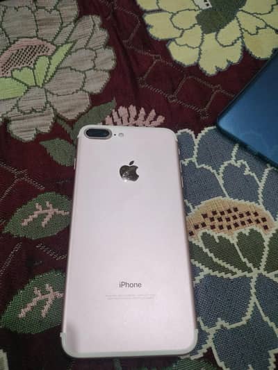 iphone 7 plus in lush condition