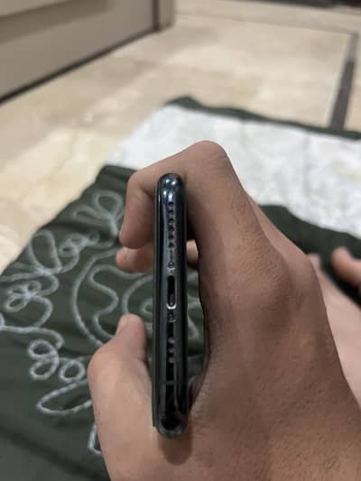 Iphone 11 pro good condition 84 battery all ok