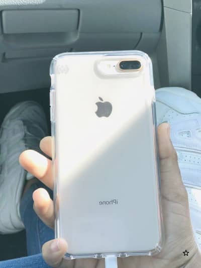 iphone 8 plus 10/10 bettery helth 83