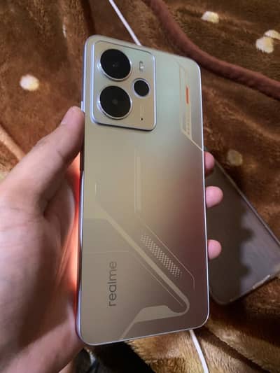 REALME 14 12 /512 GB URGENT SALE