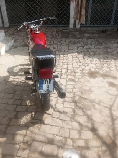Honda 125 2022 model golden no 9 single digit no