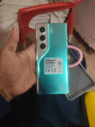 Tecno camon 40 pro