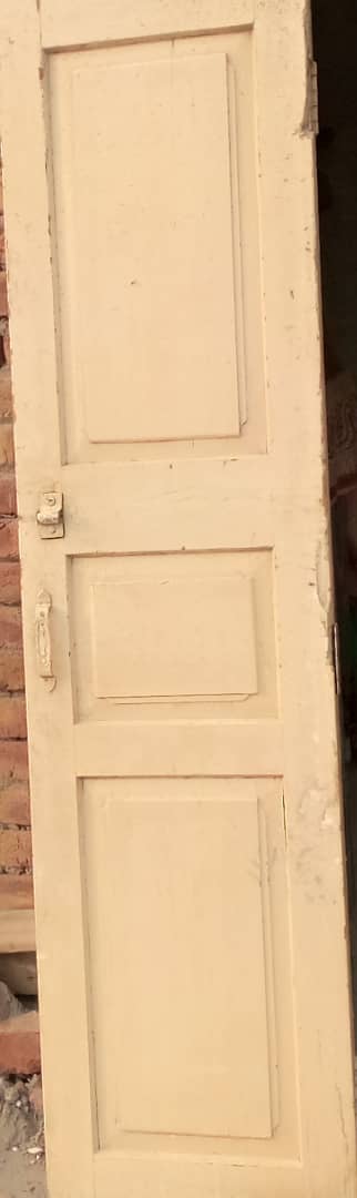 Pure Diyar wood doors k pally available for sale in multan \Door/wood
