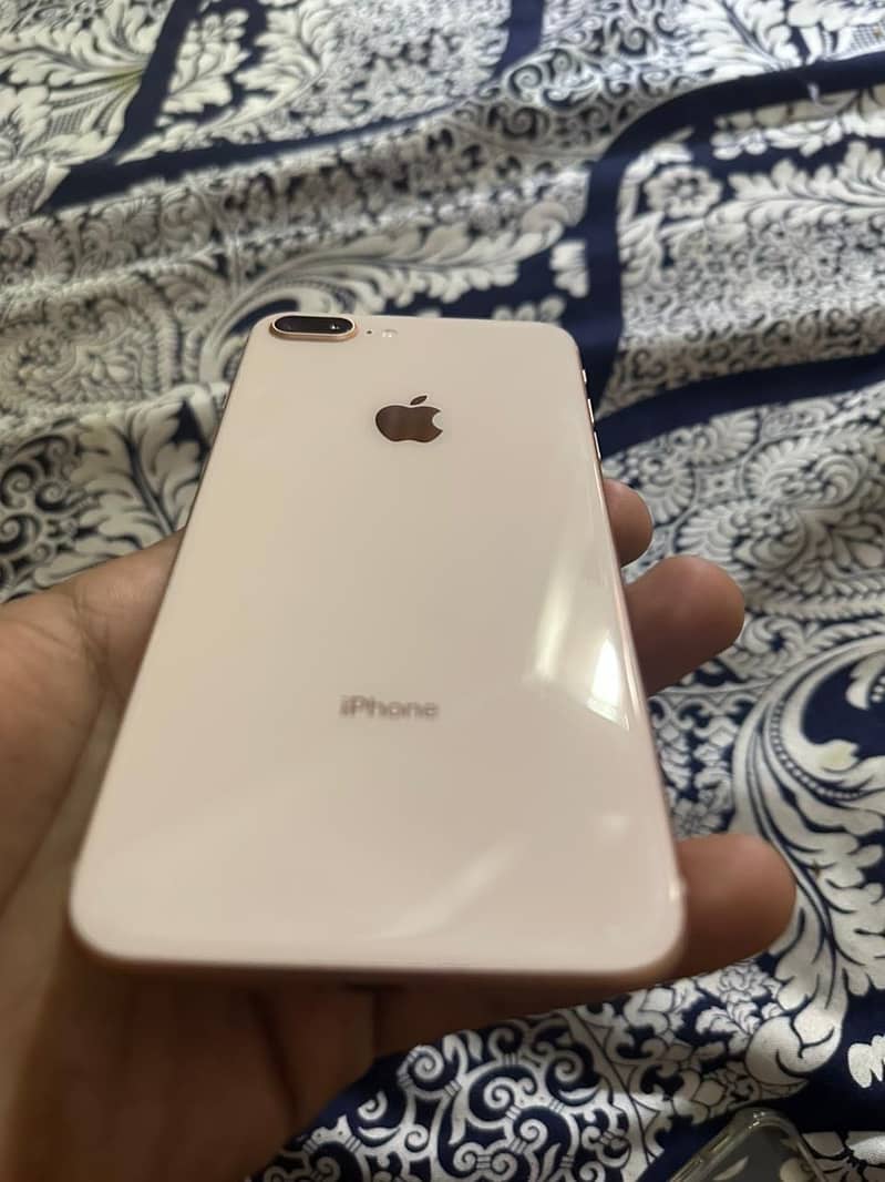 iPhone 8 Plus 0