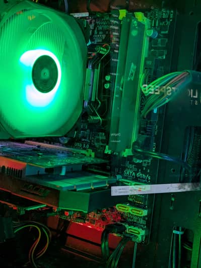 Q87 me board Intel i5 4590 + 8GB ram