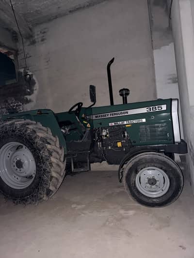 New contion only 100 kilo meter drive best tracter