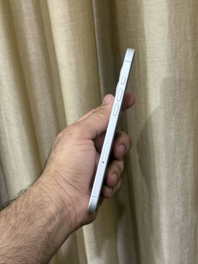 Iphone 16 plus 5