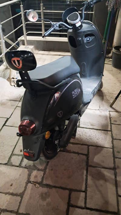 Hi speed electric Scooty