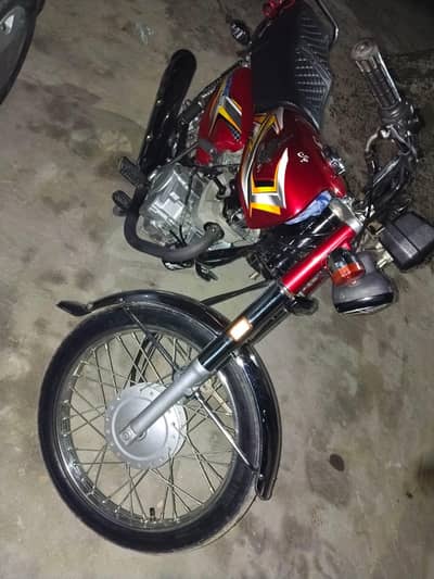 CD 125 Used like new lush condition video also available