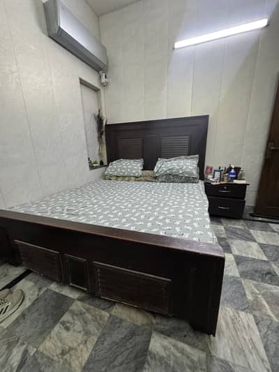 King size bed good condition