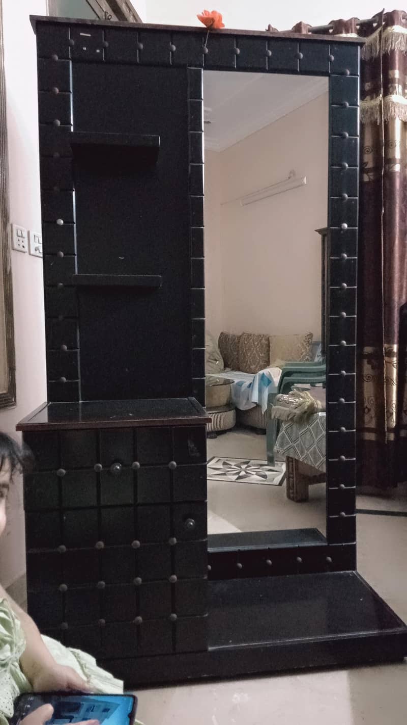 dressing table 1