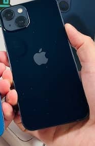 Apple iPhone 13