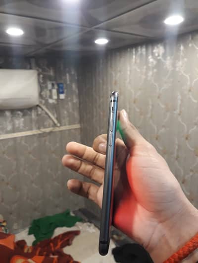 iPhone-8 non pta for sale urgent