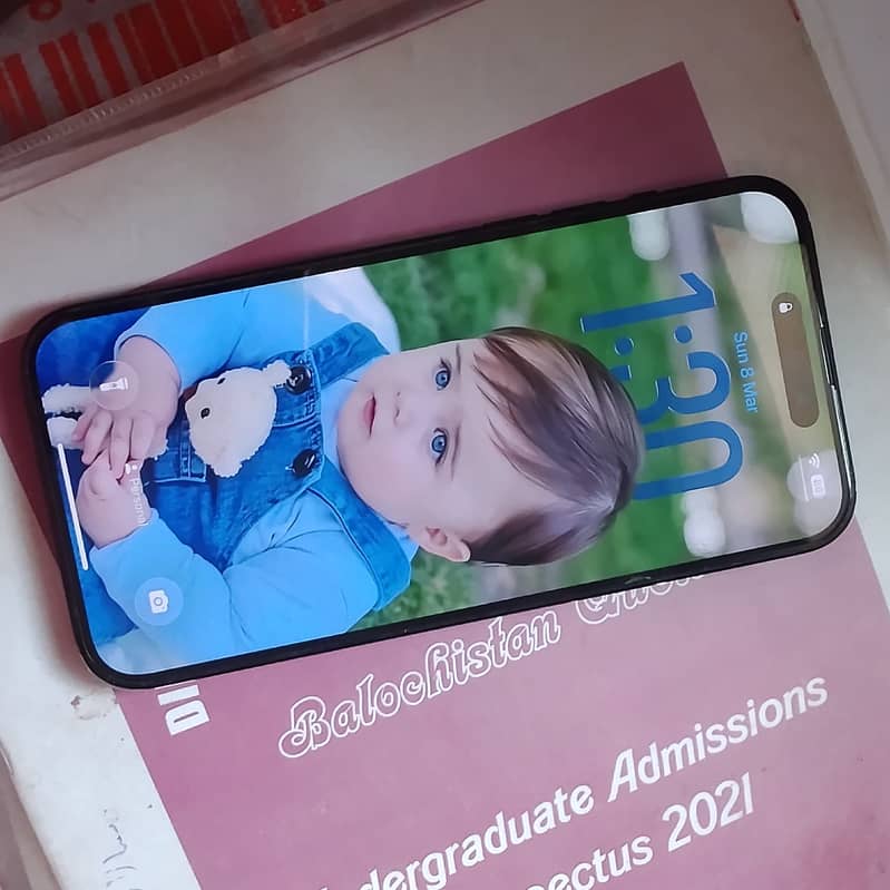 iPhone 15 plus US model. 3