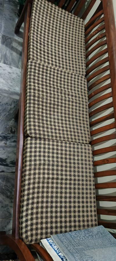 Sofa Set 5 seater with center table