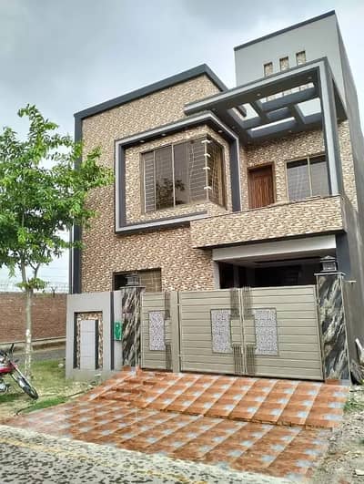 Vip 5 Marla Luxury Non Furnished House Available For Rent In Bahria Town Lahore