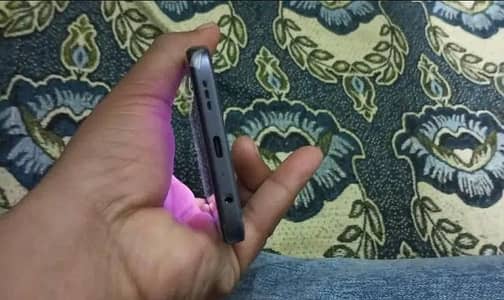 OPPO À6x 1 mounth use only Diba charger available 4plus4 128gp